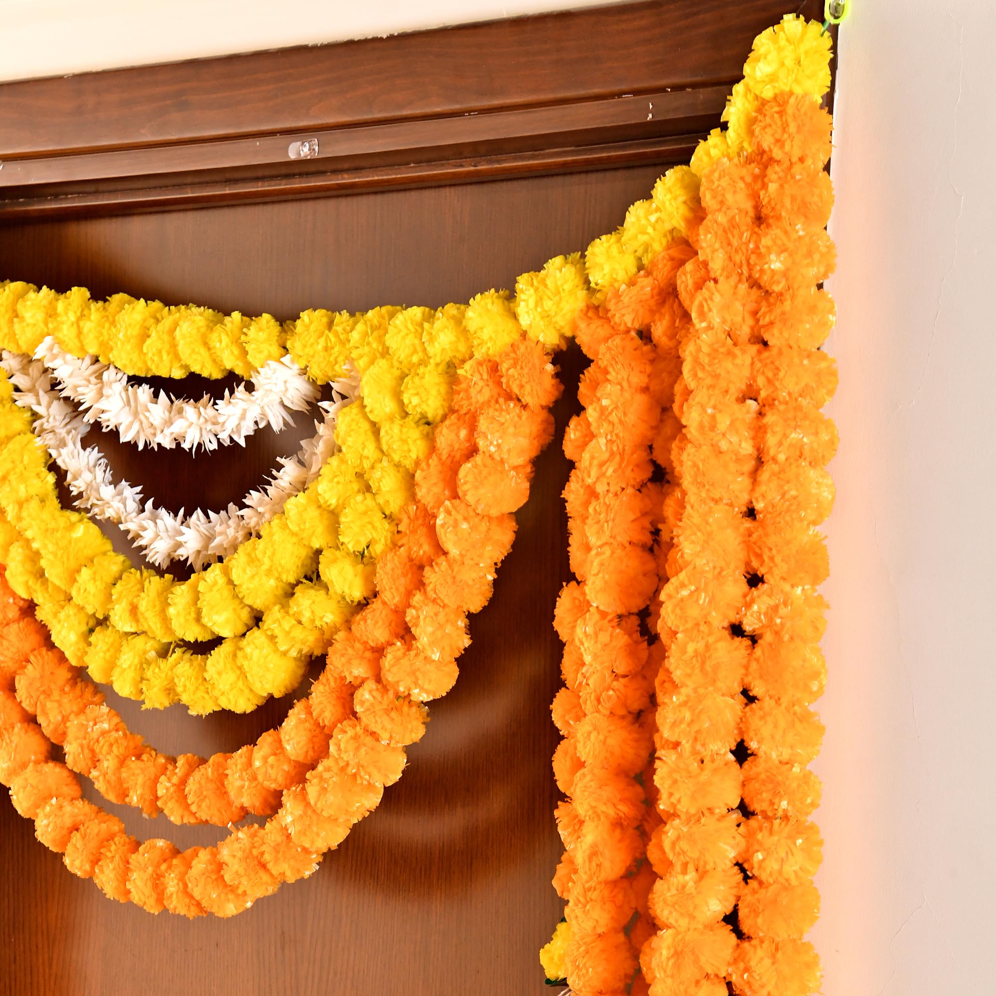 Toran for Main Door Entrance, Fluffy Flower Bandarwal Toran (TORAN186)
